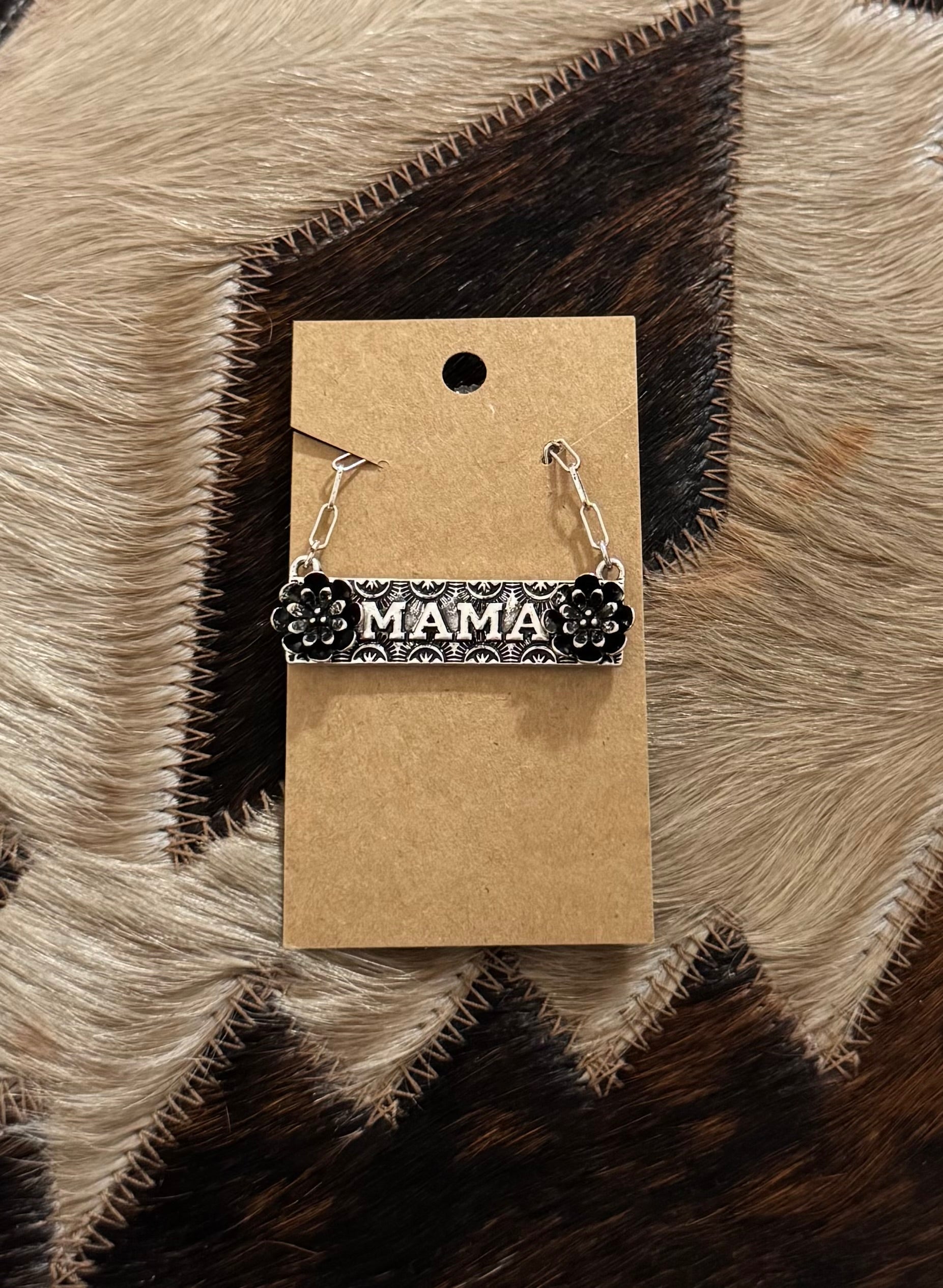 Mama Necklace